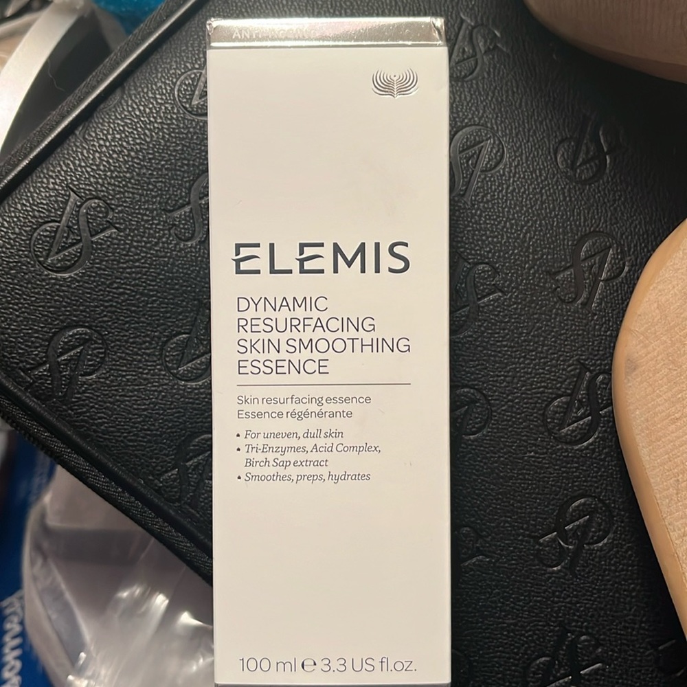 ELEMIS Dynamic Resurfacing Skin Smoothing Essence. ANTI AGING 3.3 US Fl. Ounces